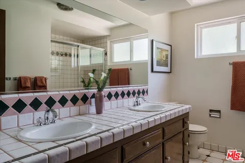 $1,350,000 | 14141 Margate Street, Sherman Oaks, CA 91401