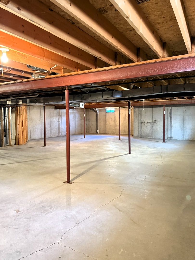 132 Fox Trot Dixon, IL 61021 - Photo 36 of 42 a view of a building with a garage