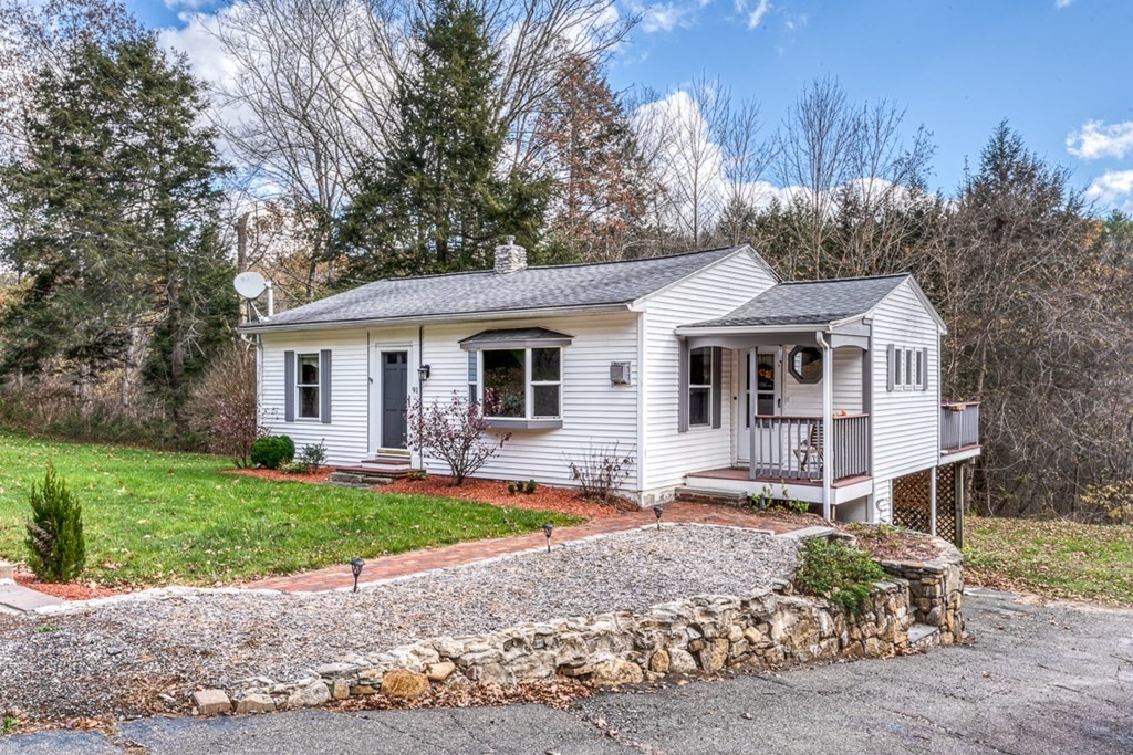 91 Southbridge Road Charlton, MA 01507 - Photo 1 of 34 Gallery Image 1
