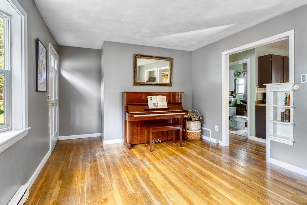 91 Southbridge Road Charlton, MA 01507 - Photo 20 of 34 Gallery Image 20
