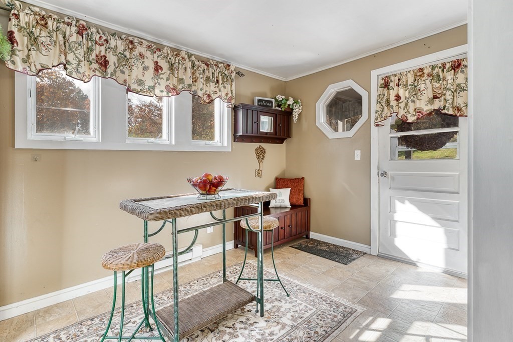 91 Southbridge Road Charlton, MA 01507 - Photo 10 of 34 Gallery Image 10