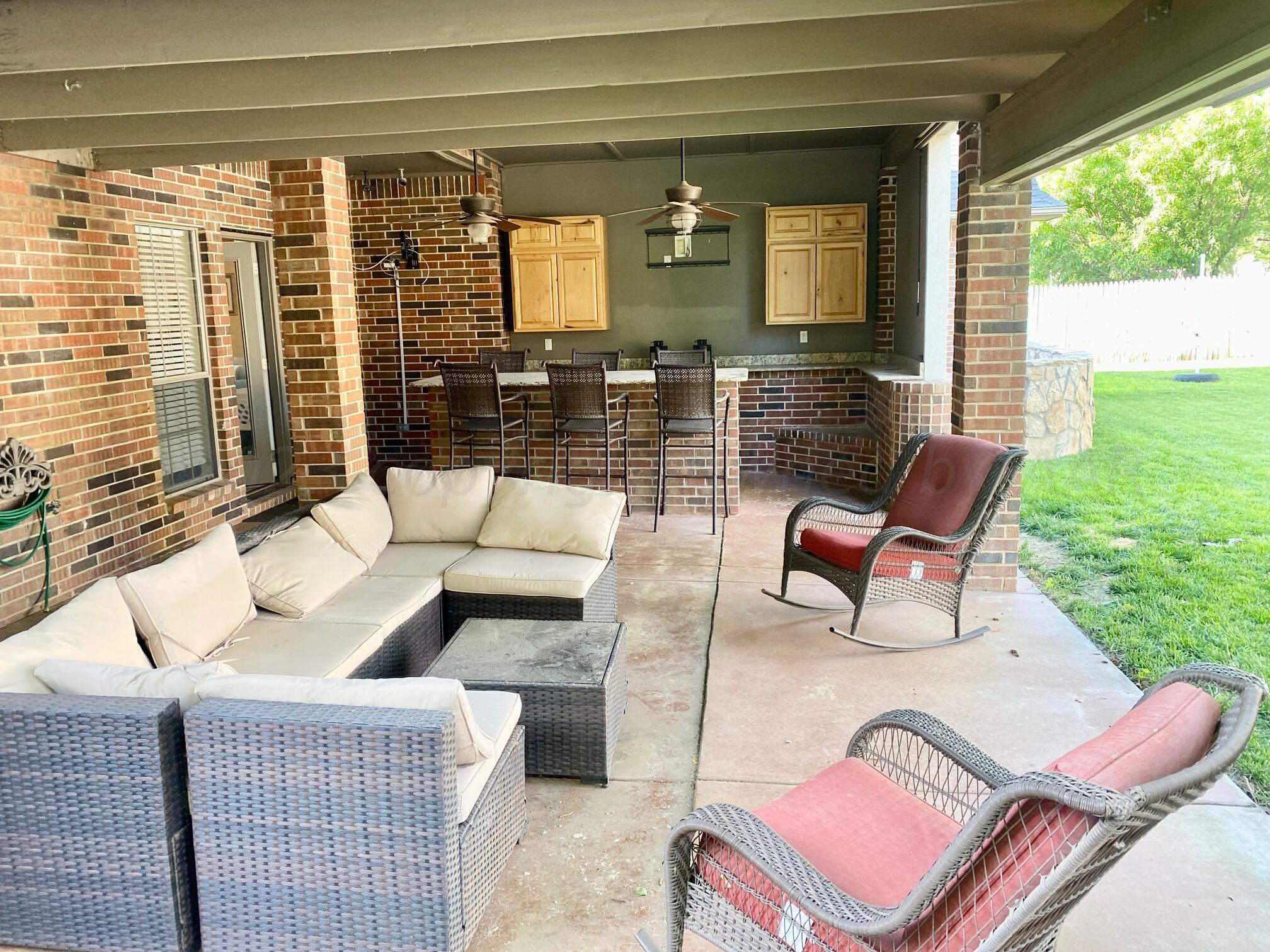 9 Cypress Point Amarillo, TX 79124 - Photo 6 of 42 Back patio