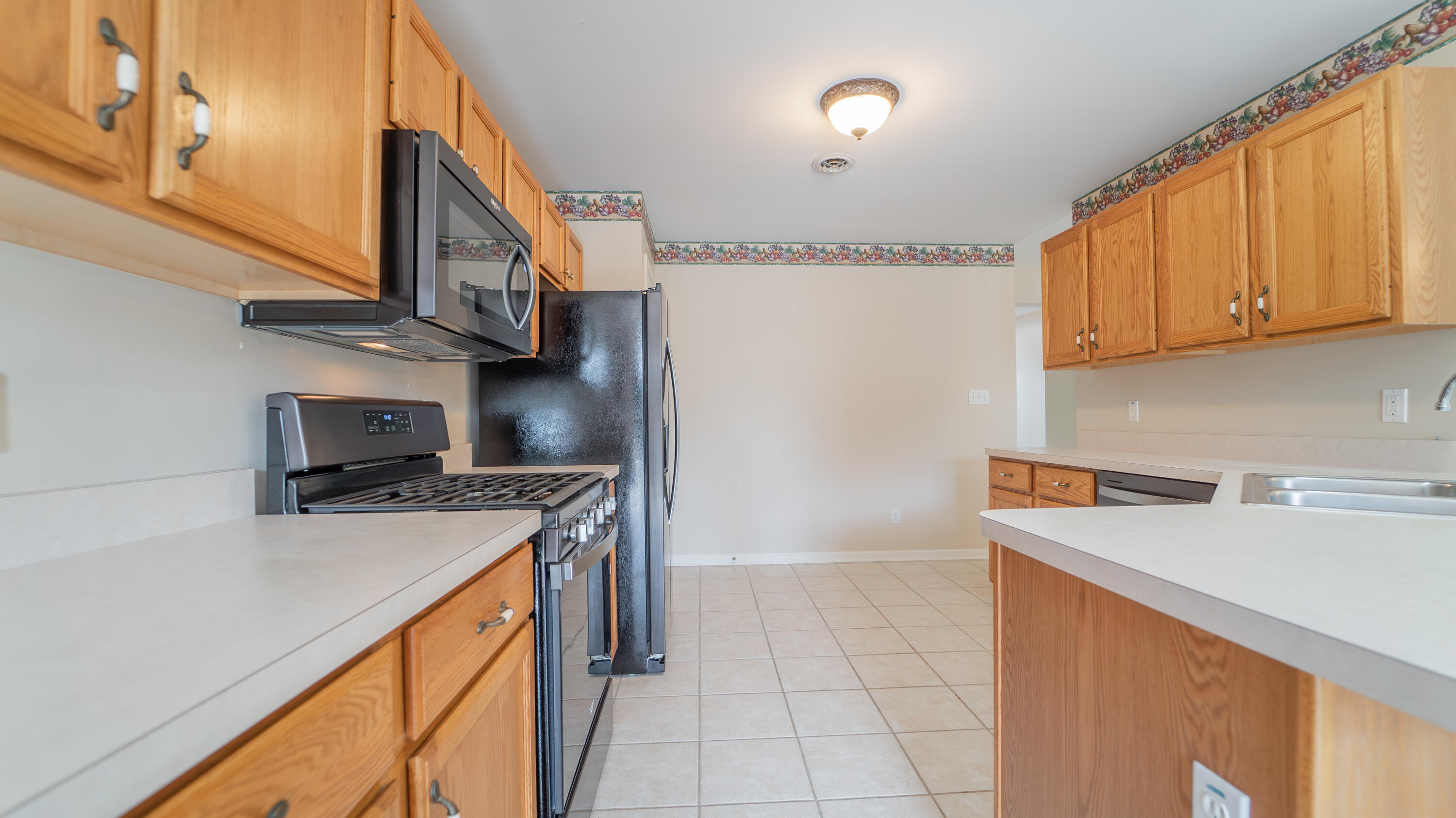 950 Easy Street, Unit B Crown Point, IN 46307 - Photo 7 of 23 3000x1686