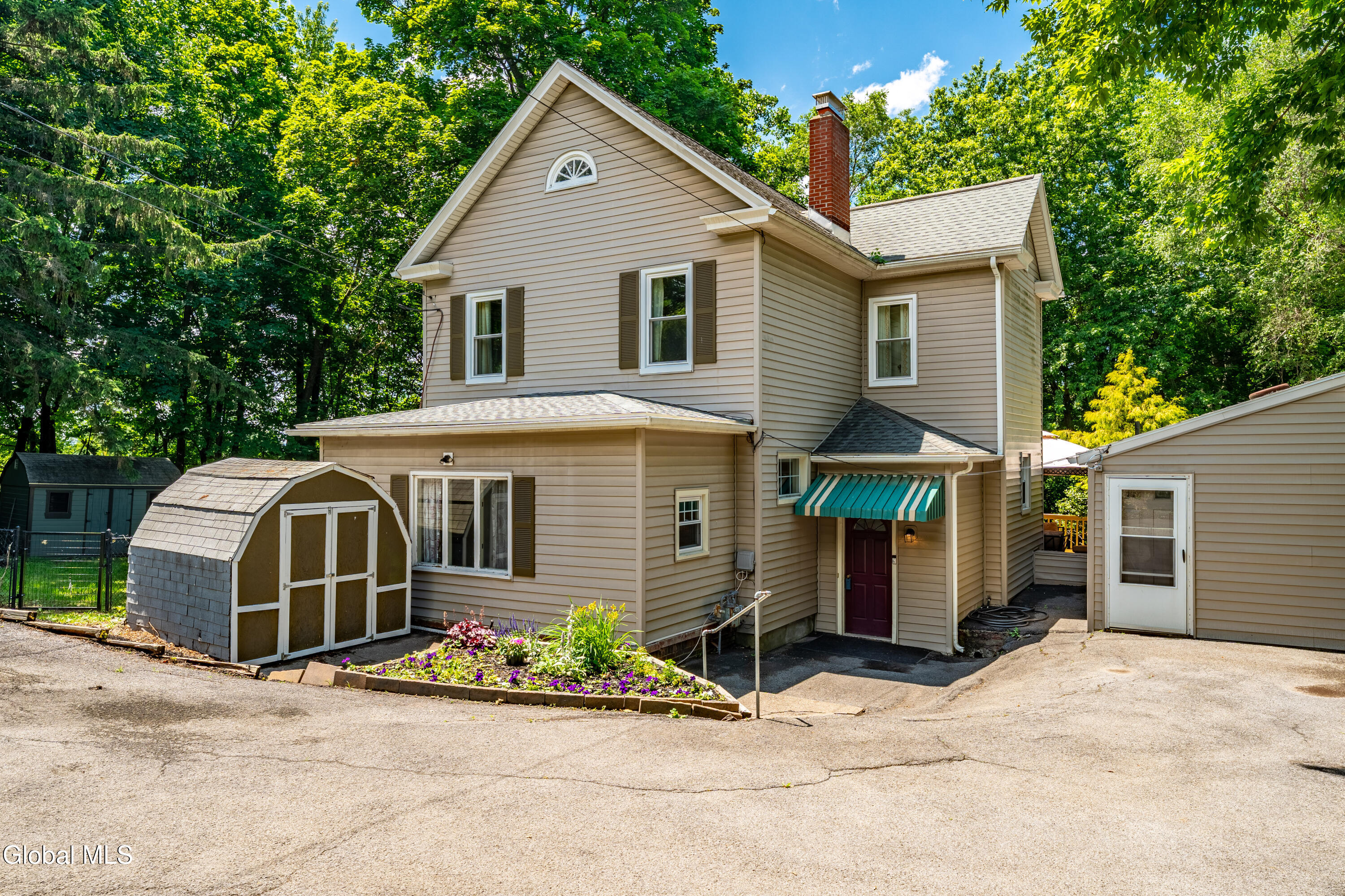 1117 Balltown Road Niskayuna, NY 12309 - Photo 4 of 39 DSC03242-HDR