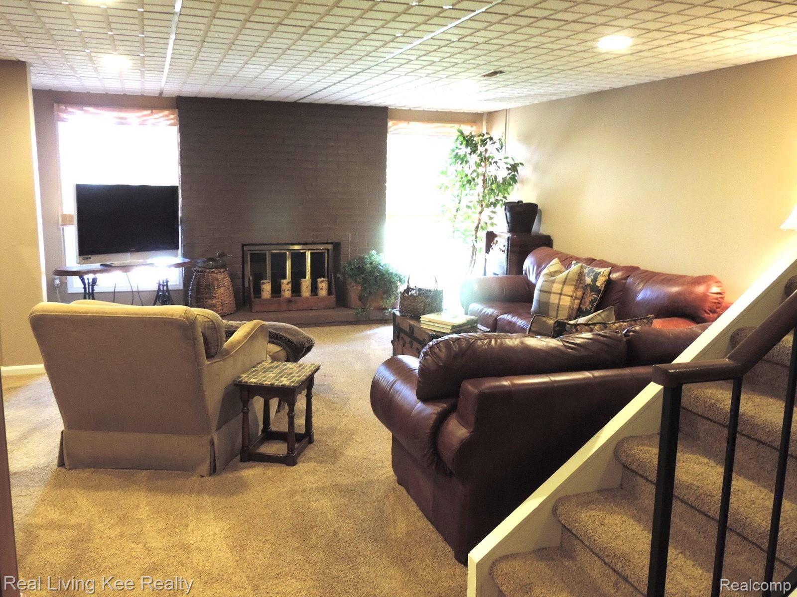 980 Golfview Court Rochester, MI 48307 - Photo 34 of 43 DSCN5622.JPG