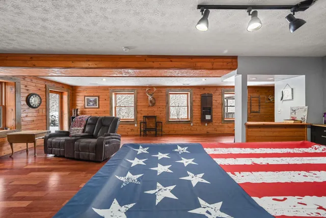 $428,000 | 9588 Akes Hill Road, Dillsboro, IN 47018