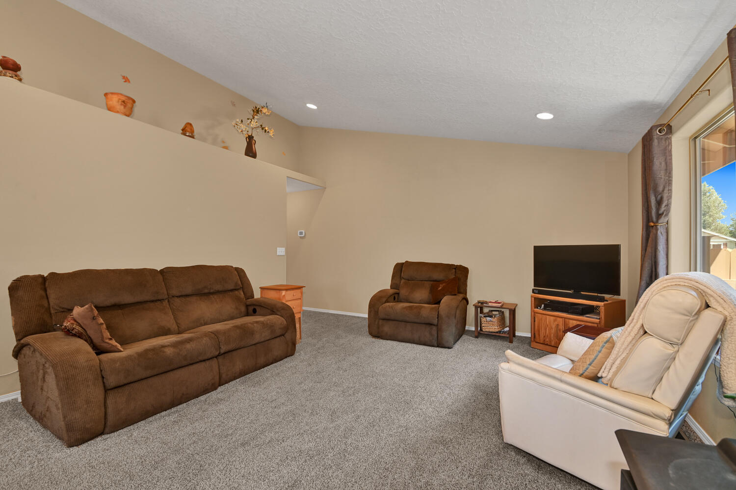 16439 Riley Drive La Pine, OR 97739 - Photo 7 of 42 16