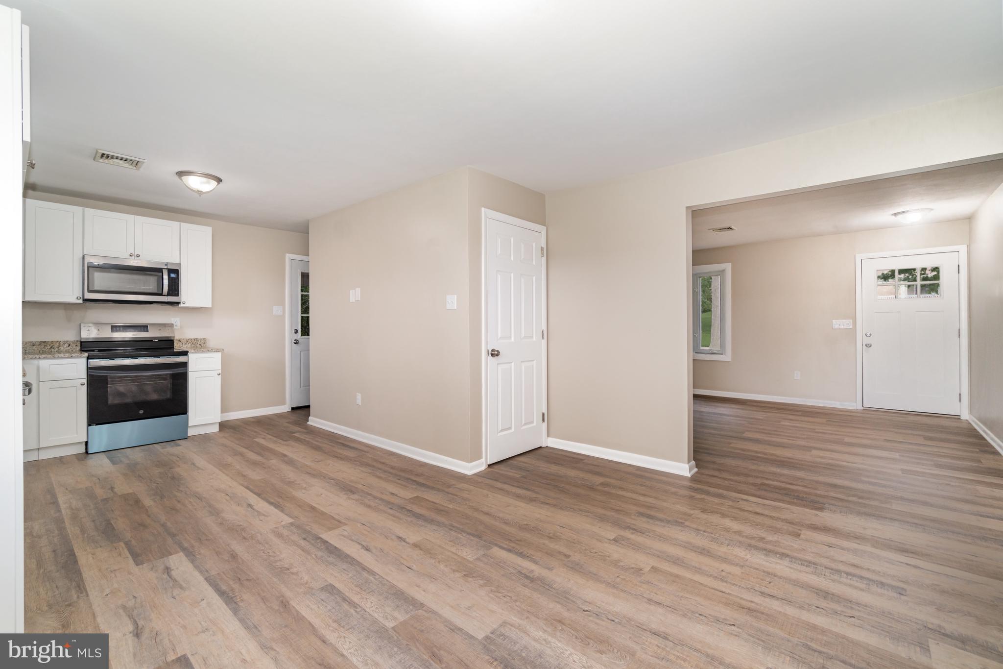 1390 Dayton Road Harrisburg, PA 17113 - Photo 8 of 28 Gallery Image 8