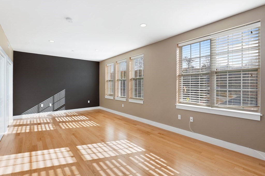 2 Powder Mill Square, Unit 6 Andover, MA 01810 - Photo 14 of 35 Gallery Image 14