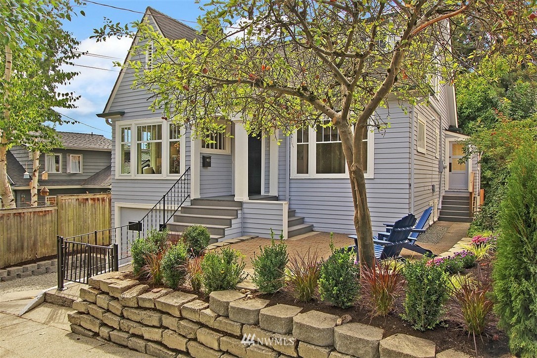 3909 Interlake Avenue North Seattle, WA 98103 - Photo 2 of 38 Gallery Image 2