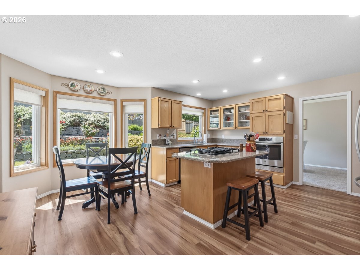 19010 Southwest Bany Road Beaverton, OR 97007 - Photo 11 of 37