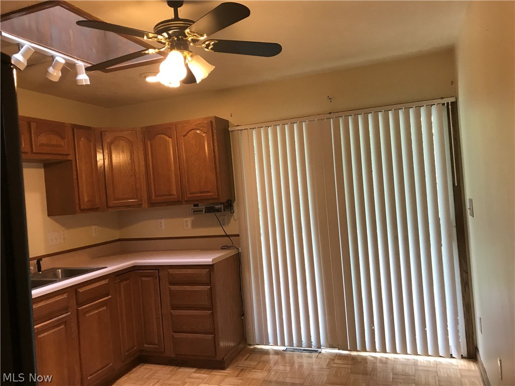 12780 Narrows Road Cambridge, OH 43725 - Photo 6 of 35 Gallery Image 6