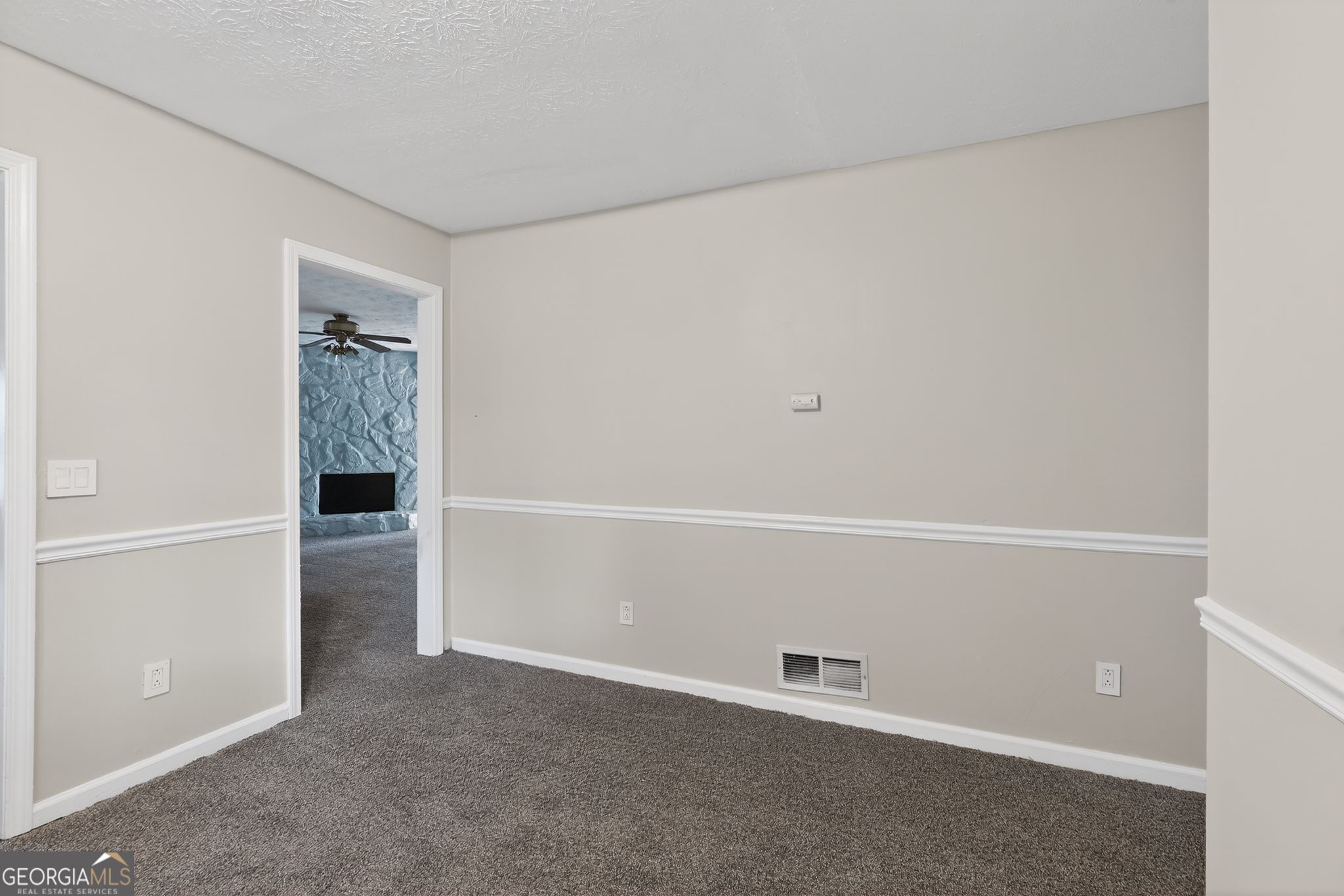3285 Old Salem Road Southeast Conyers, GA 30013 - Photo 7 of 33 a view of an empty room