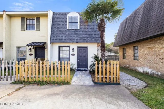 $135,000 | 2421 Robley Drive, Lafayette, LA 70503