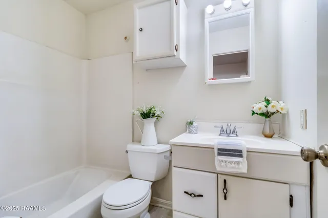 $135,000 | 2421 Robley Drive, Lafayette, LA 70503