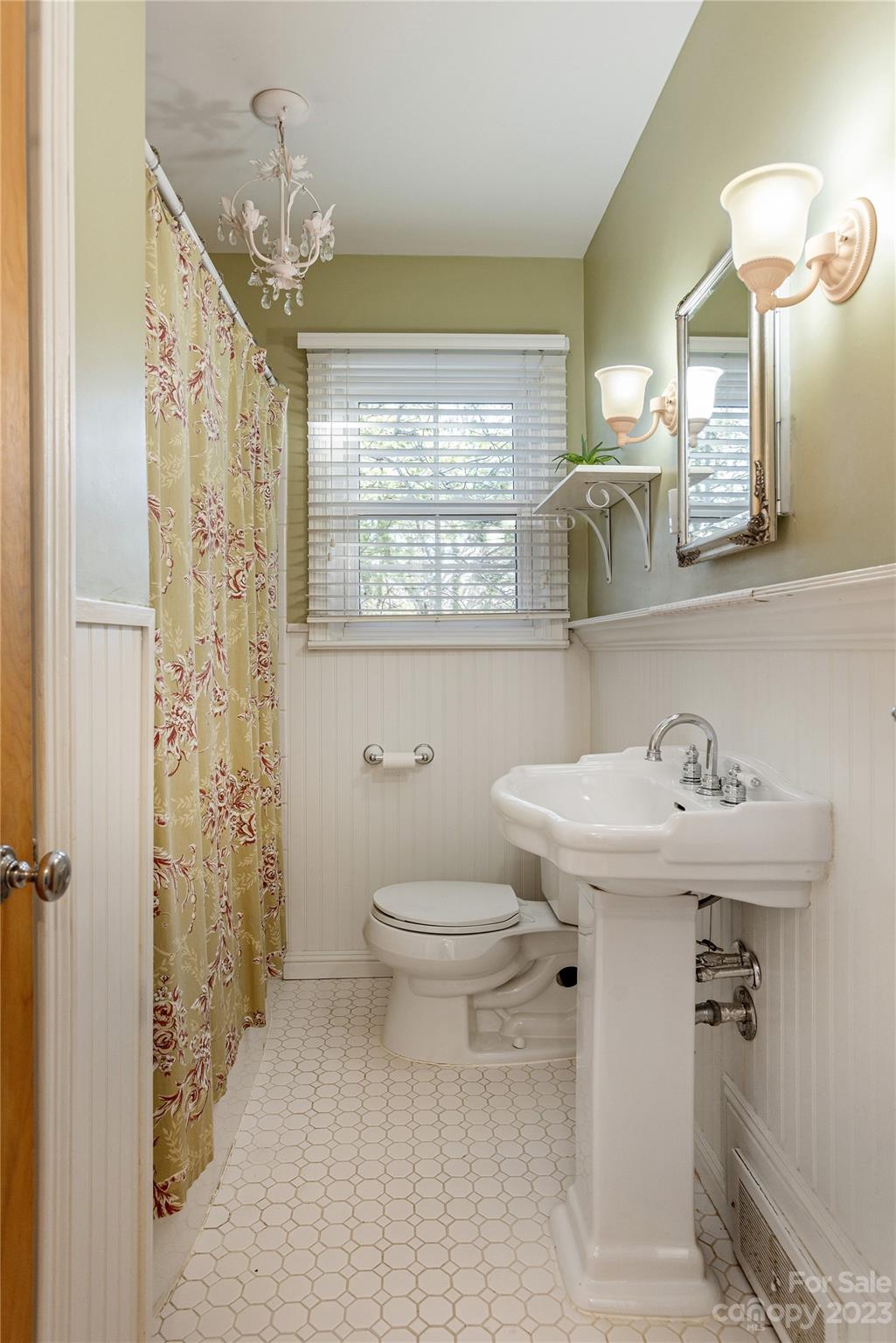 114 Beverly Road Asheville, NC 28805 - Photo 13 of 24 Gallery Image 13