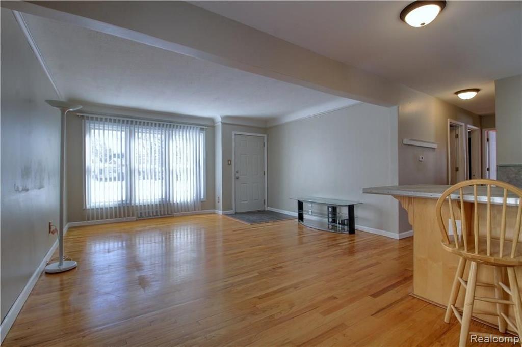 1570 Hampton Road Mount Clemens, MI 48043 - Photo 11 of 30