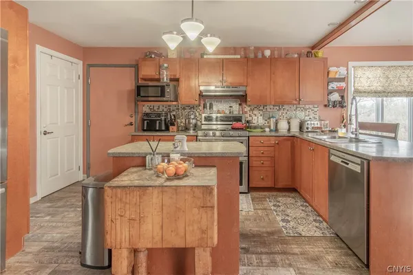 $399,900 | 44385 Stine Road, Alexandria, NY 13679