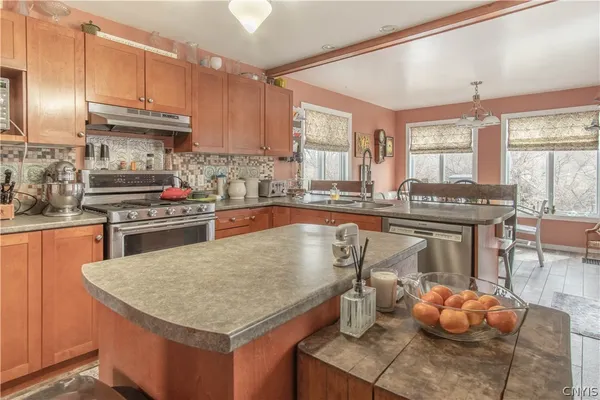 $399,900 | 44385 Stine Road, Alexandria, NY 13679