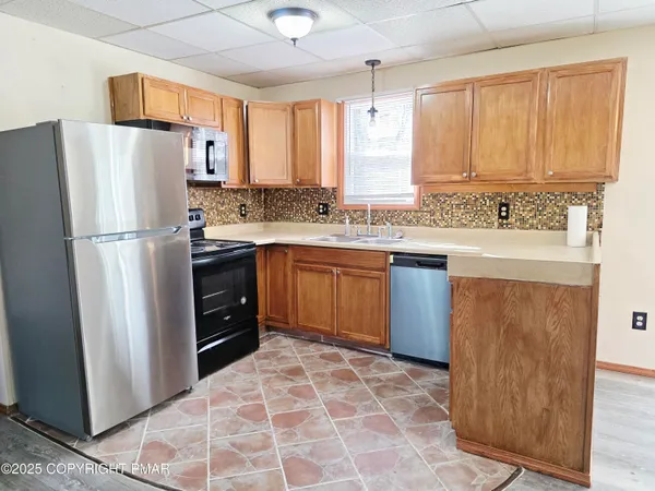 $1,650 | 9040 Idlewild Drive, Tobyhanna, PA 18466