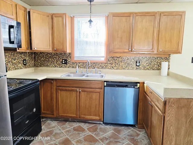 $2,000 | 9040 Idlewild Drive, Tobyhanna, PA 18466