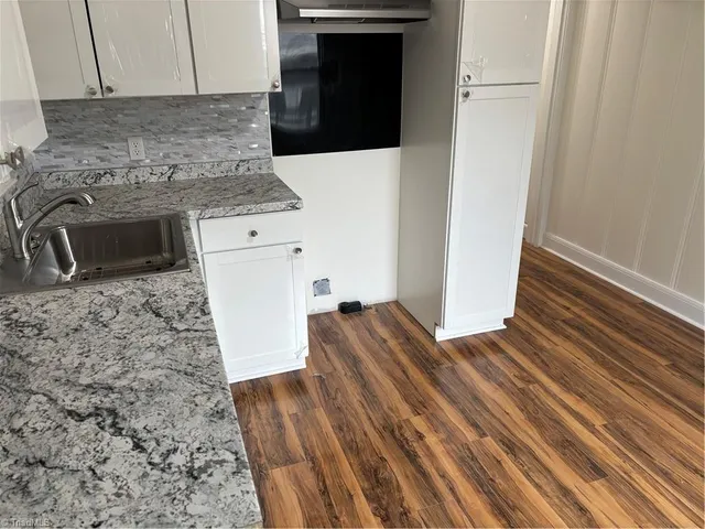 $1,200 | 15 Hawthorne Lane, Lexington, NC 27295