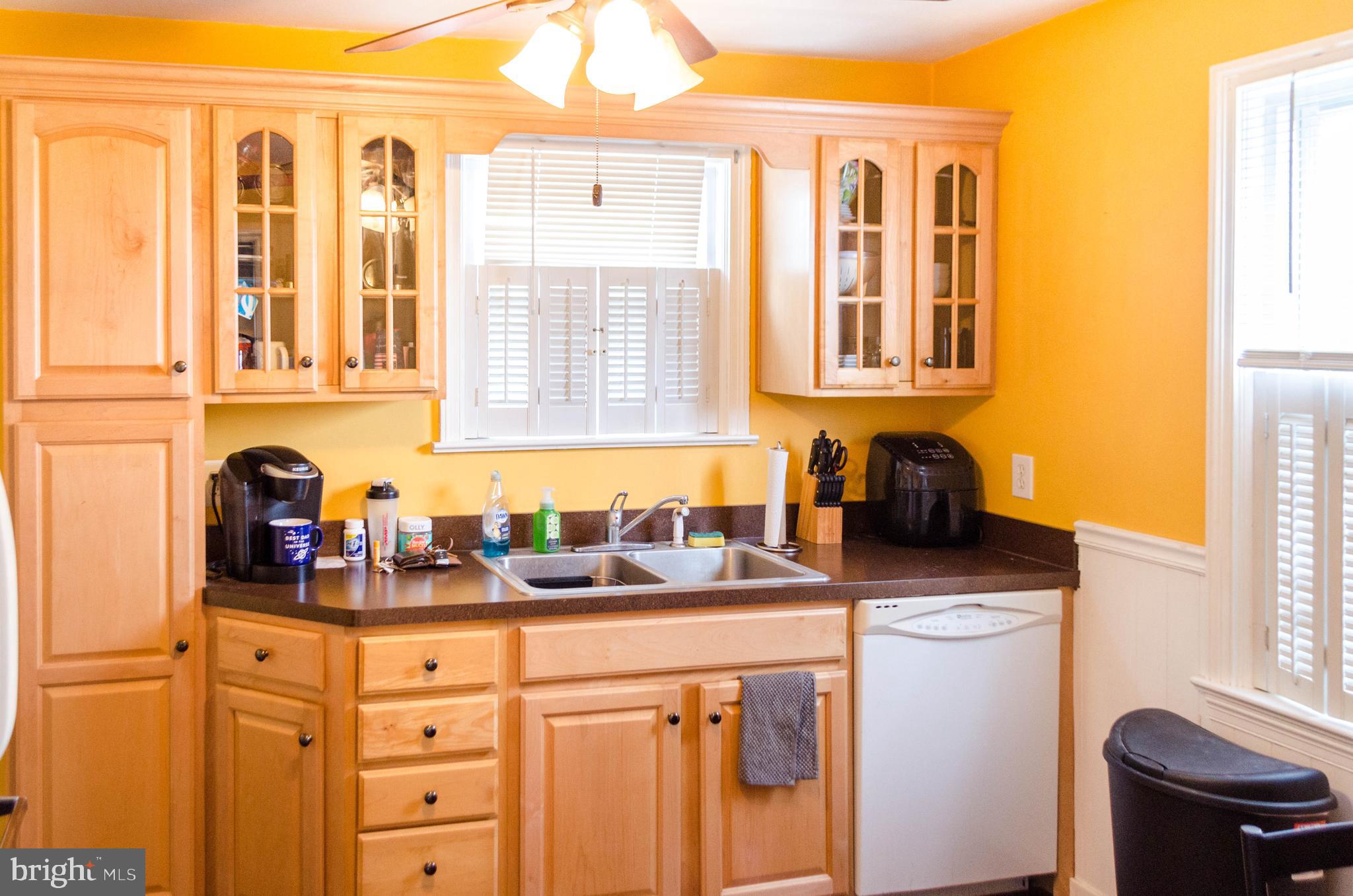 556 Hillcrest Road York, PA 17403 - Photo 15 of 38 Gallery Image 15