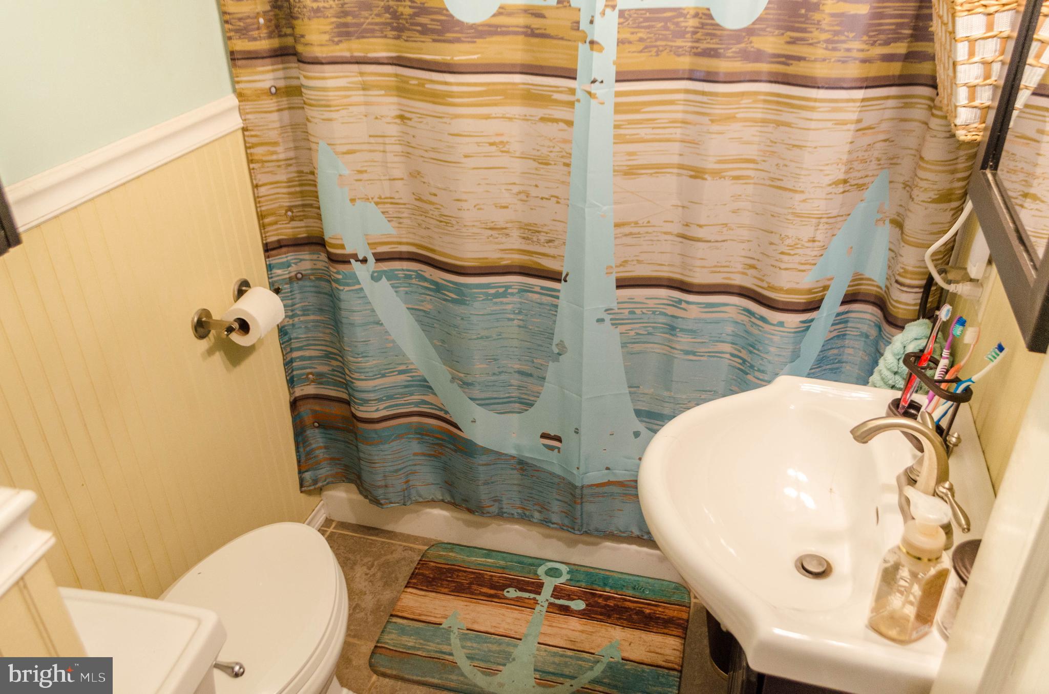 556 Hillcrest Road York, PA 17403 - Photo 24 of 38 Gallery Image 24
