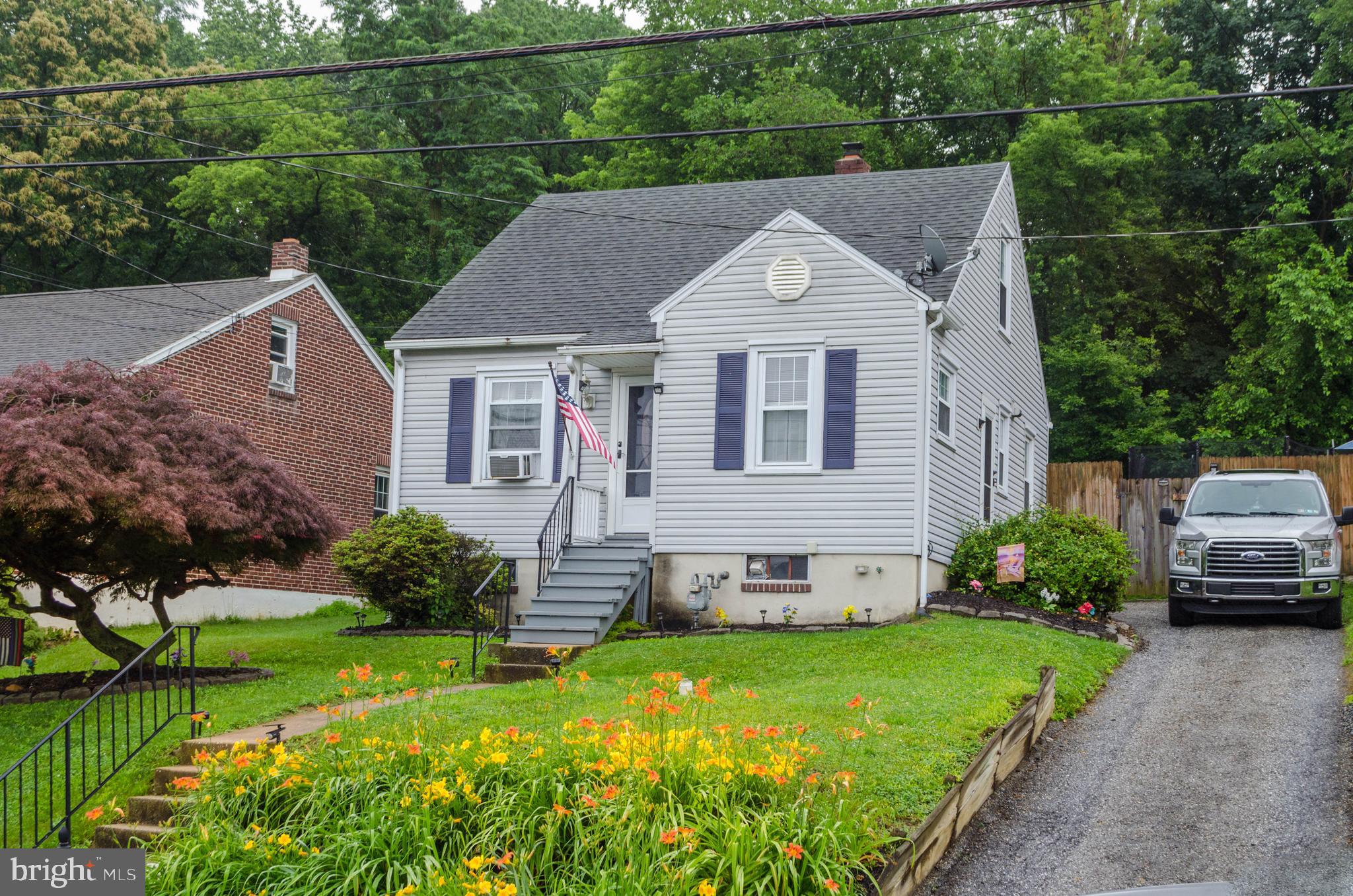 556 Hillcrest Road York, PA 17403 - Photo 5 of 38 Gallery Image 5
