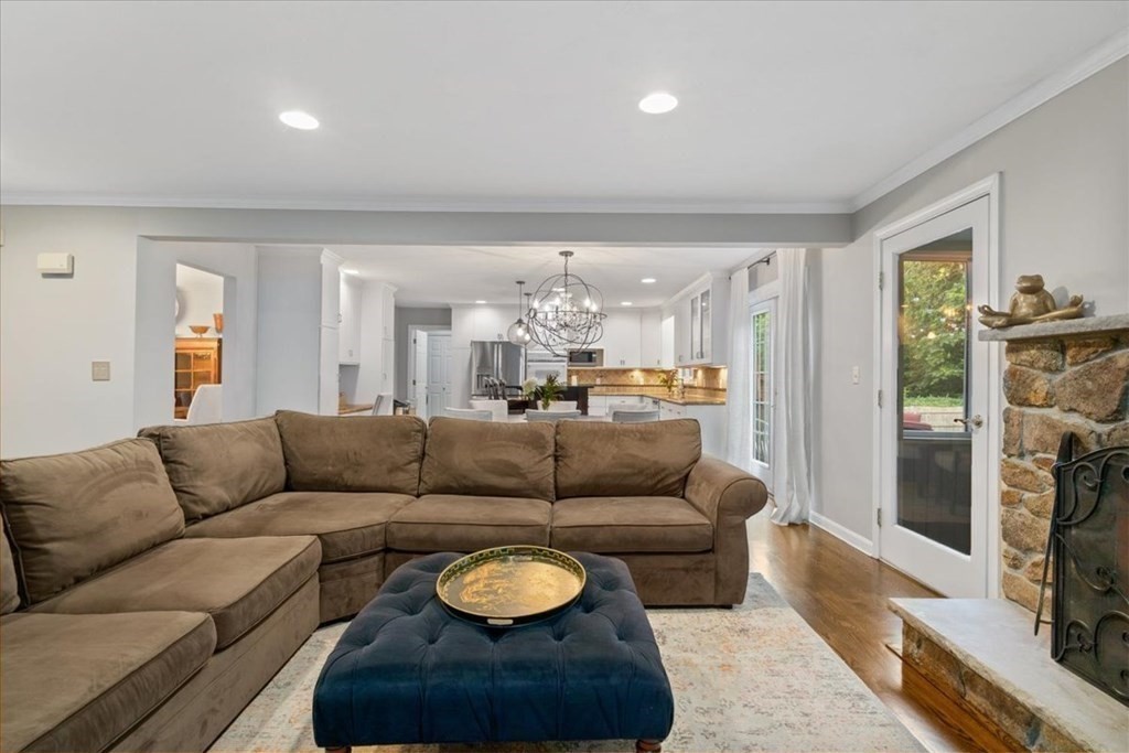 8 Castle Drive Sharon, MA 02067 - Photo 13 of 41