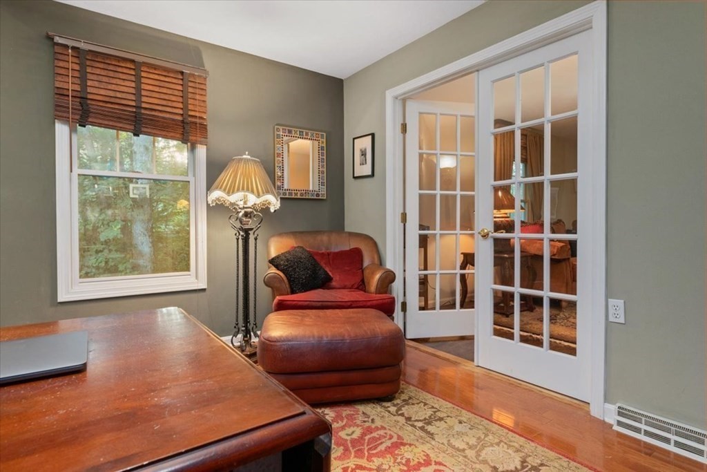 8 Castle Drive Sharon, MA 02067 - Photo 18 of 41