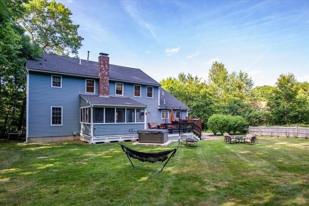 8 Castle Drive Sharon, MA 02067 - Photo 5 of 41