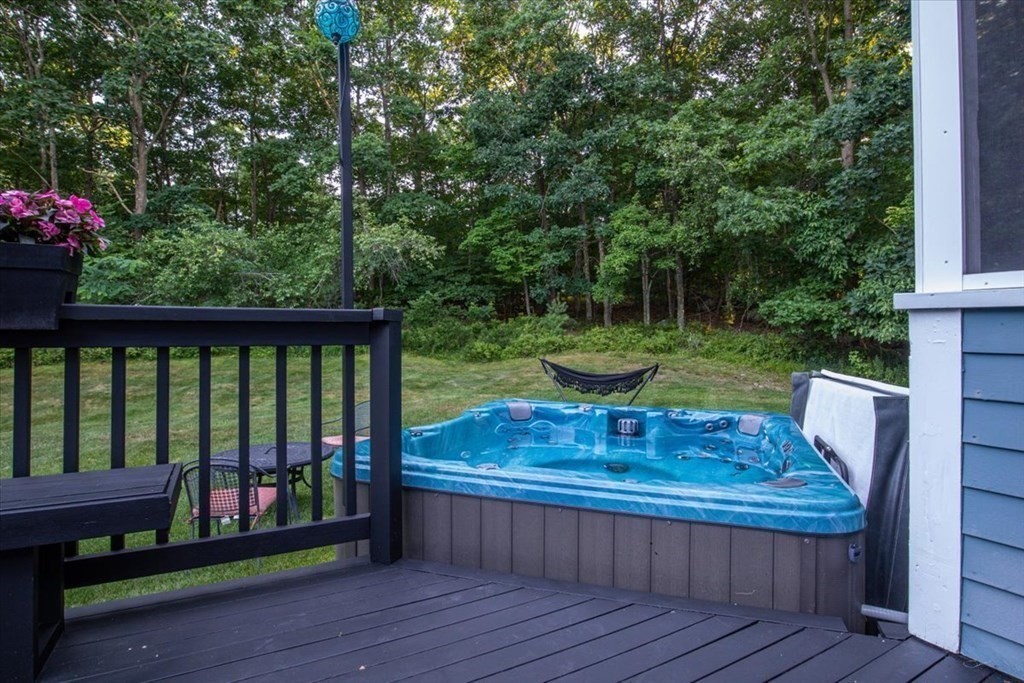 8 Castle Drive Sharon, MA 02067 - Photo 6 of 41