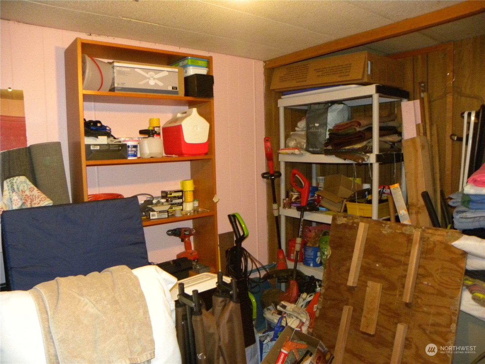 15503 Cedar Park Road Southeast, Unit 14 Olalla, WA 98359 - Photo 15 of 31 a bed room with a bed and a window