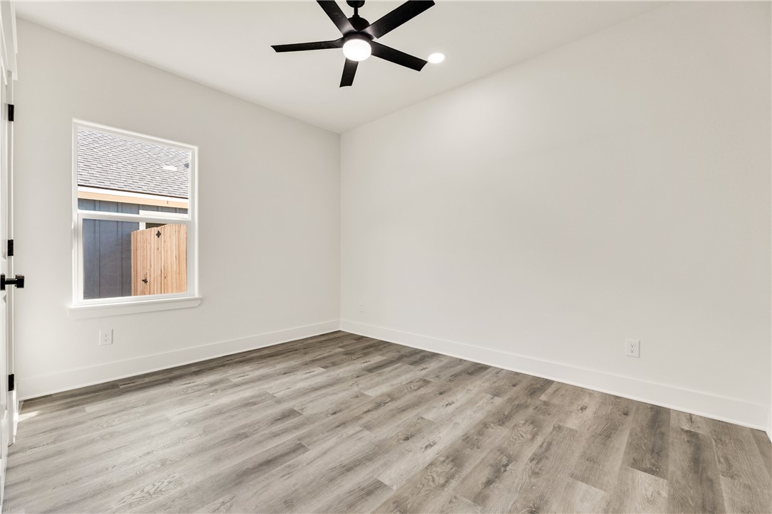 207 Lock Lane Bryan, TX 77803 - Photo 7 of 16