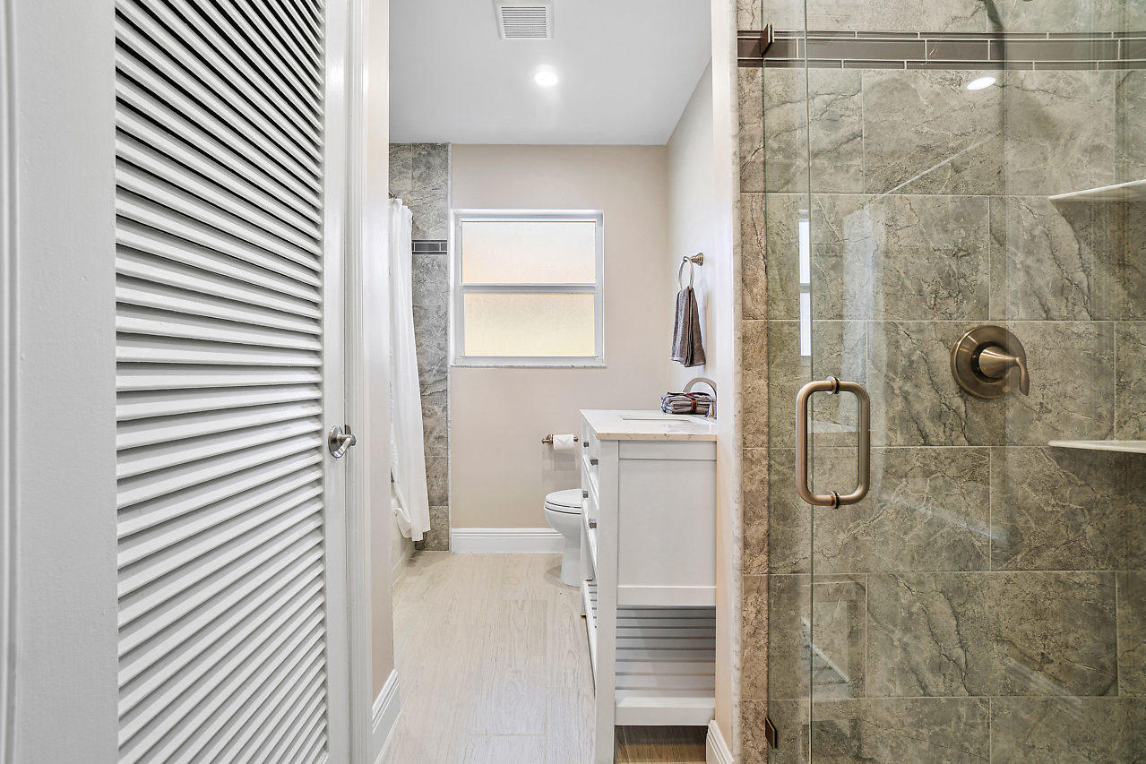 319 Bamboo Road West Palm Beach, FL 33404 - Photo 12 of 46 019-319BambooRd-PalmBeachGardens-FL-smal