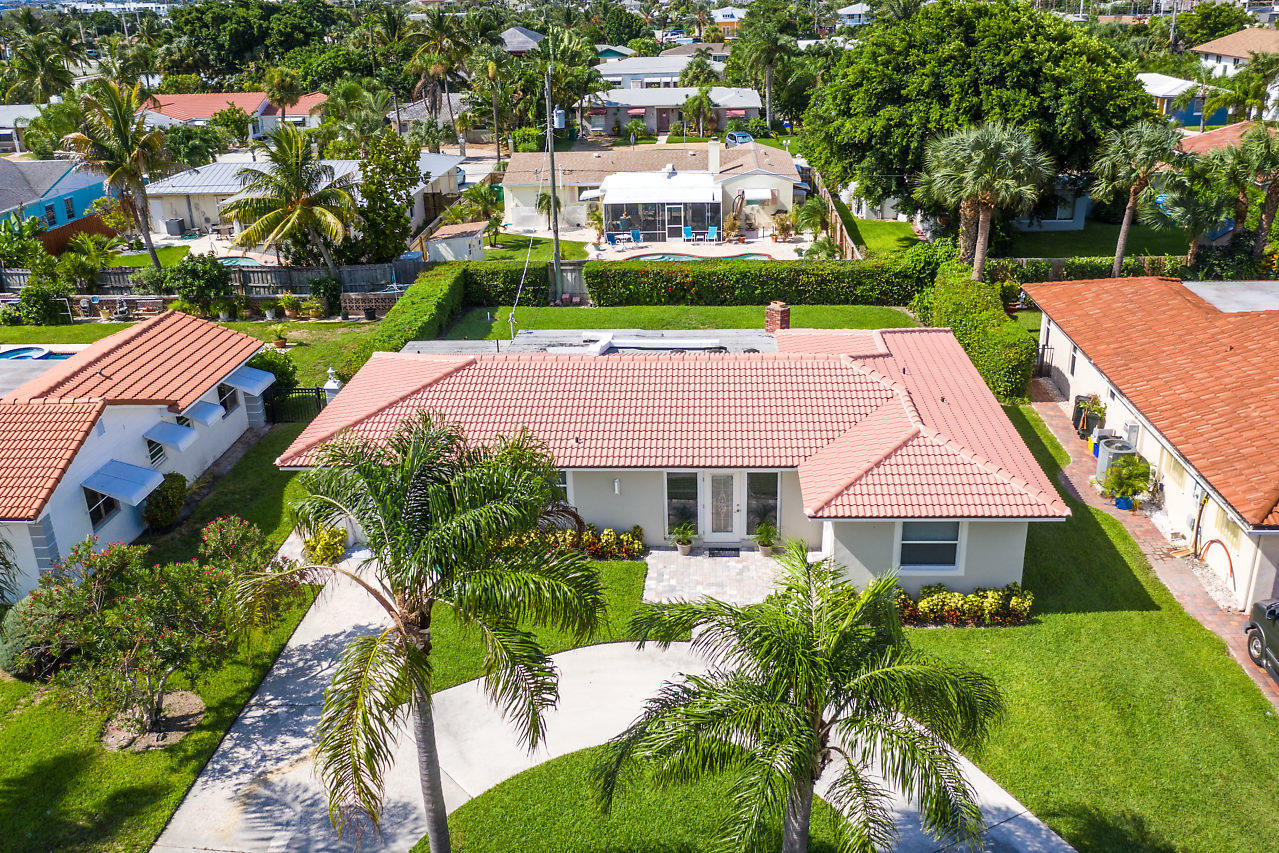 319 Bamboo Road West Palm Beach, FL 33404 - Photo 20 of 46 027-319BambooRd-PalmBeachGardens-FL-smal