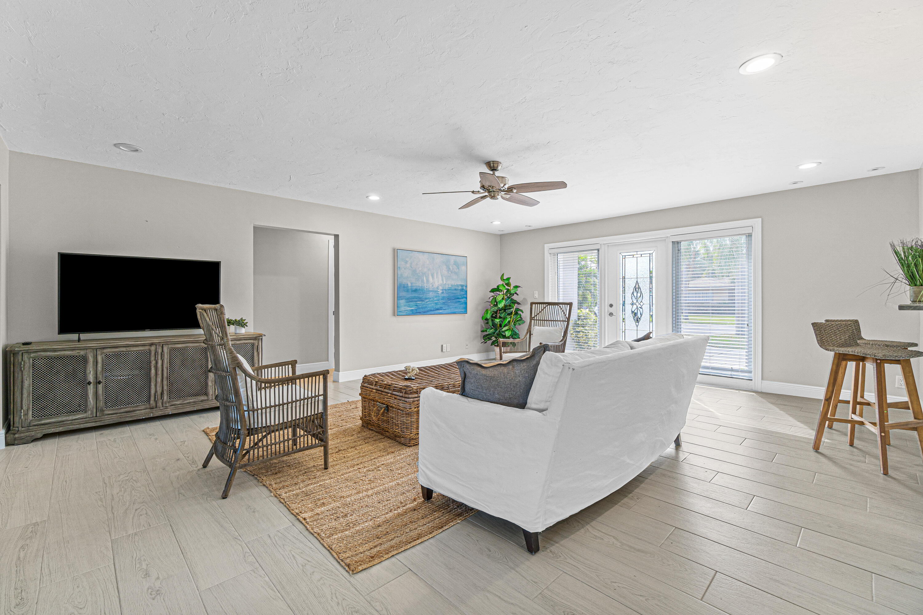 319 Bamboo Road West Palm Beach, FL 33404 - Photo 5 of 46 007-319BambooRoad-PalmBeachShores-FL-334