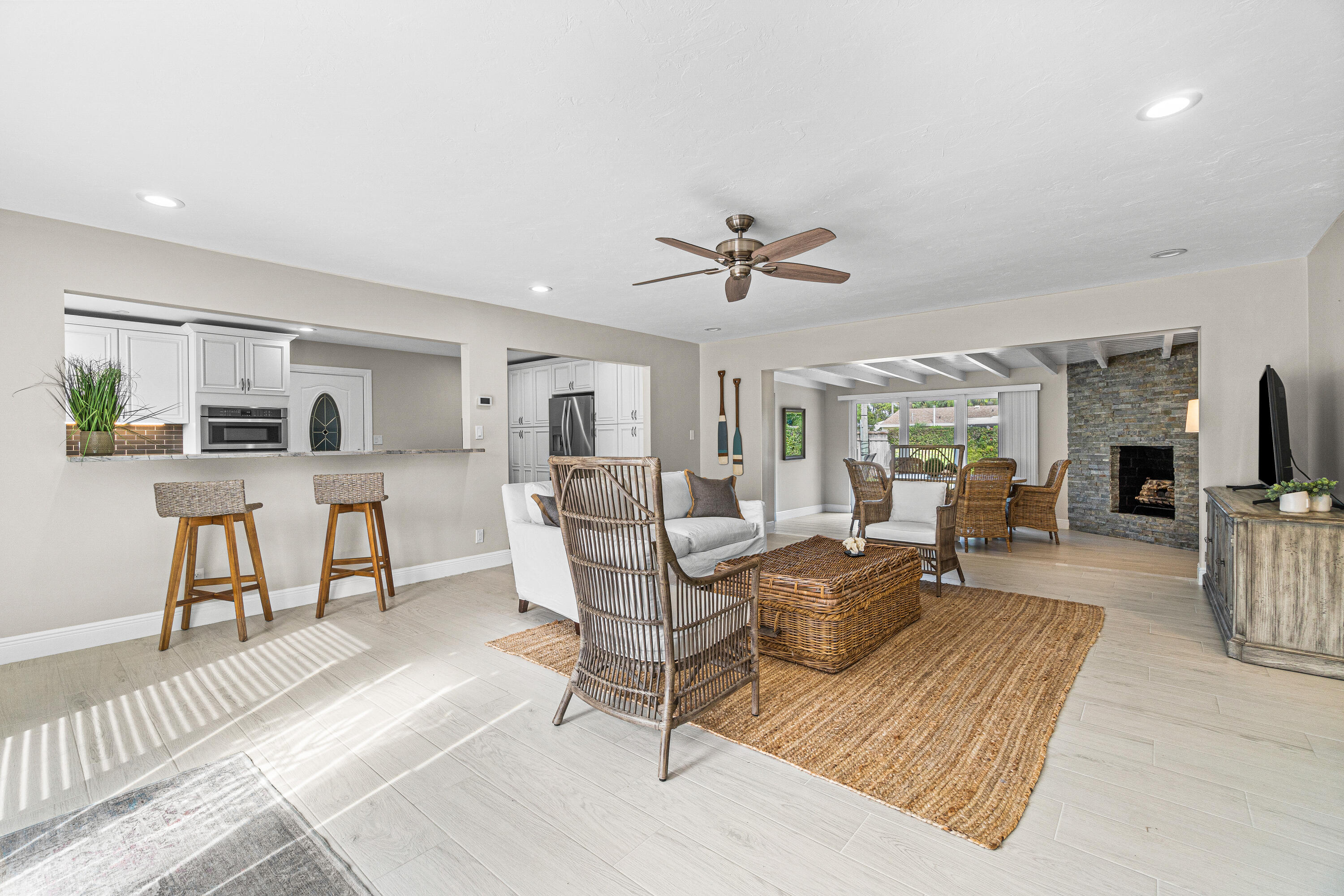 319 Bamboo Road West Palm Beach, FL 33404 - Photo 7 of 46 005-319BambooRoad-PalmBeachShores-FL-334