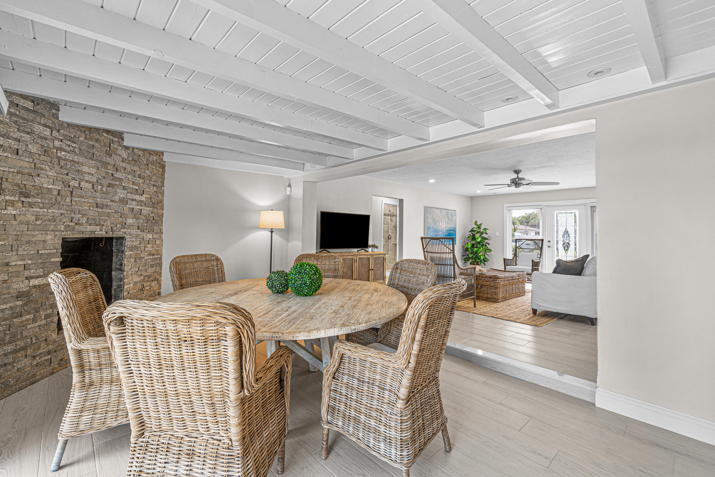 319 Bamboo Road West Palm Beach, FL 33404 - Photo 9 of 46 009-319BambooRoad-PalmBeachShores-FL-334