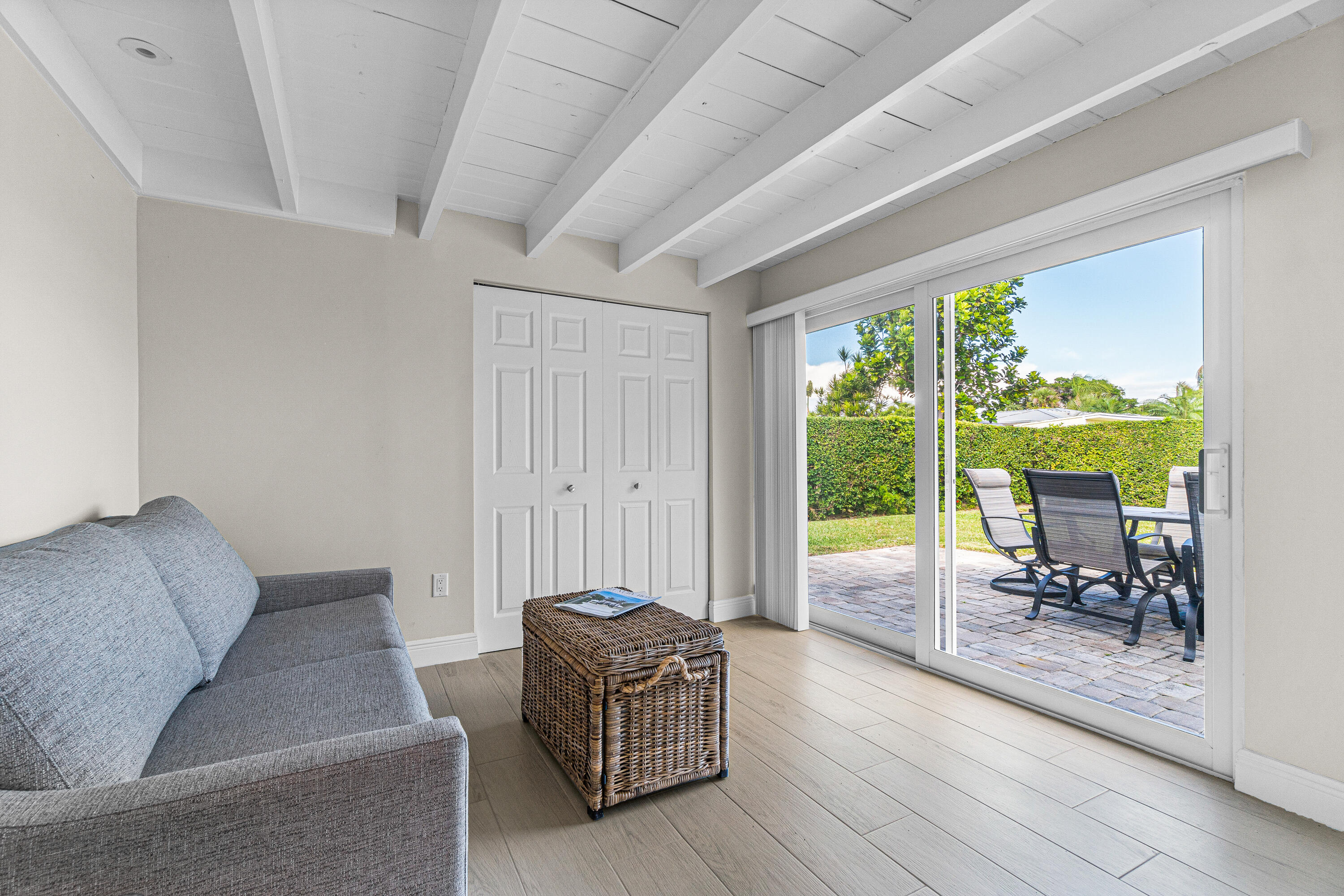 319 Bamboo Road West Palm Beach, FL 33404 - Photo 10 of 46 010-319BambooRoad-PalmBeachShores-FL-334