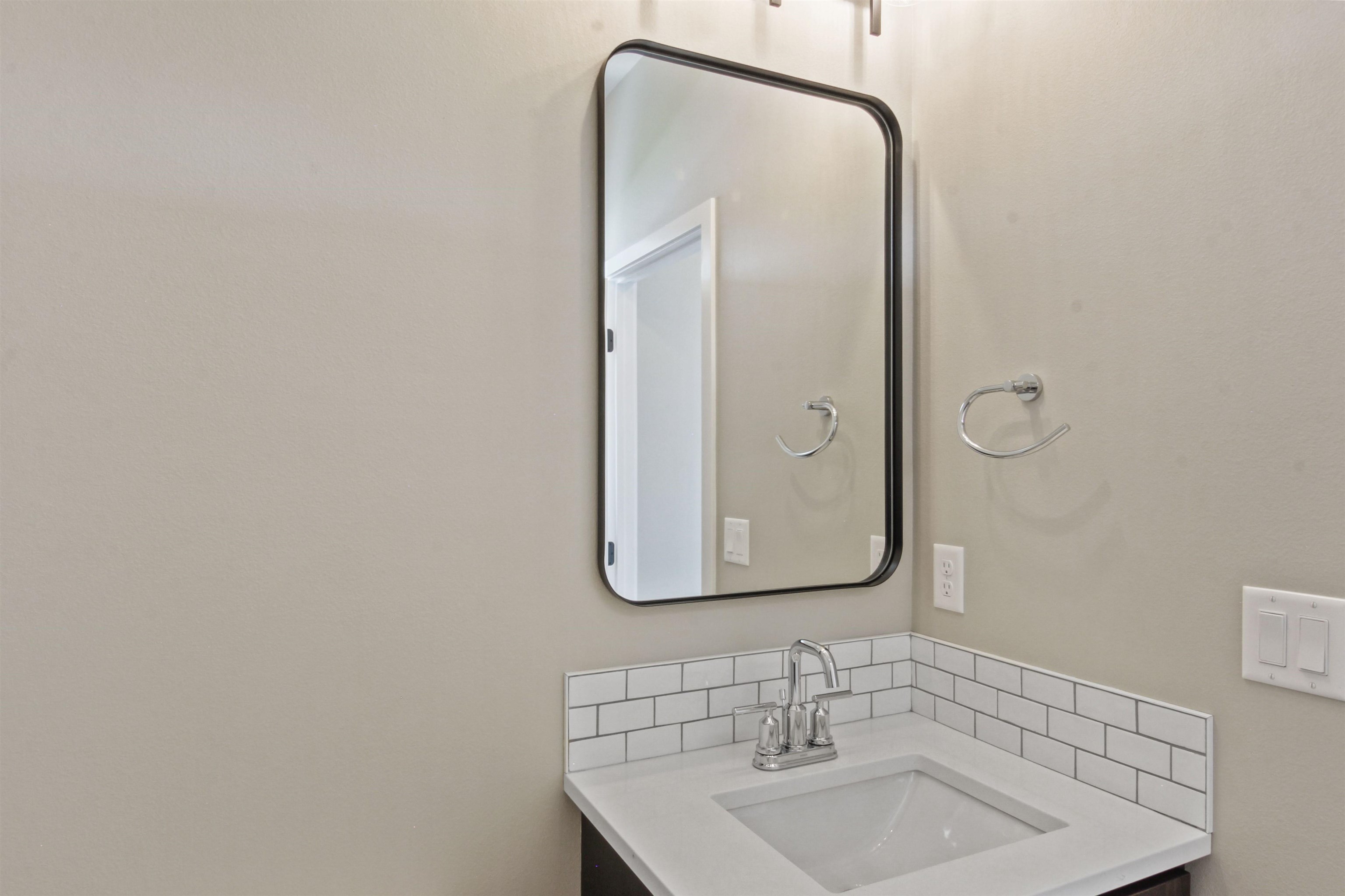 1421 South Coleman Road Spokane, WA 99212 - Photo 4 of 21 Gallery Image 4
