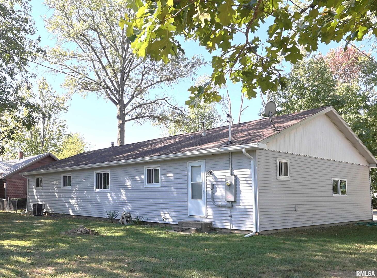 11 Ridge Road Centralia, IL 62801 - Photo 20 of 23