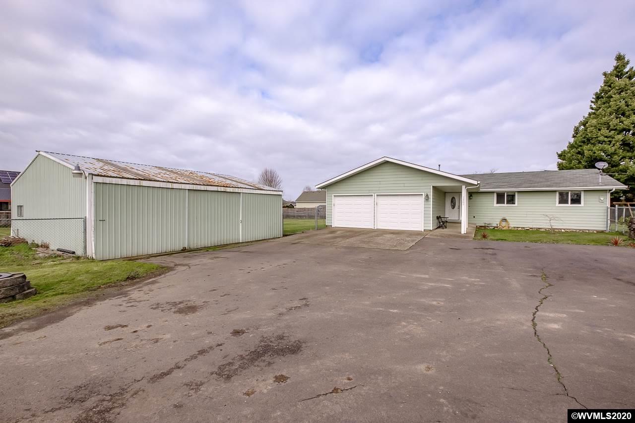3261 Alexander Lane Northeast Albany, OR 97321 - Photo 2 of 42