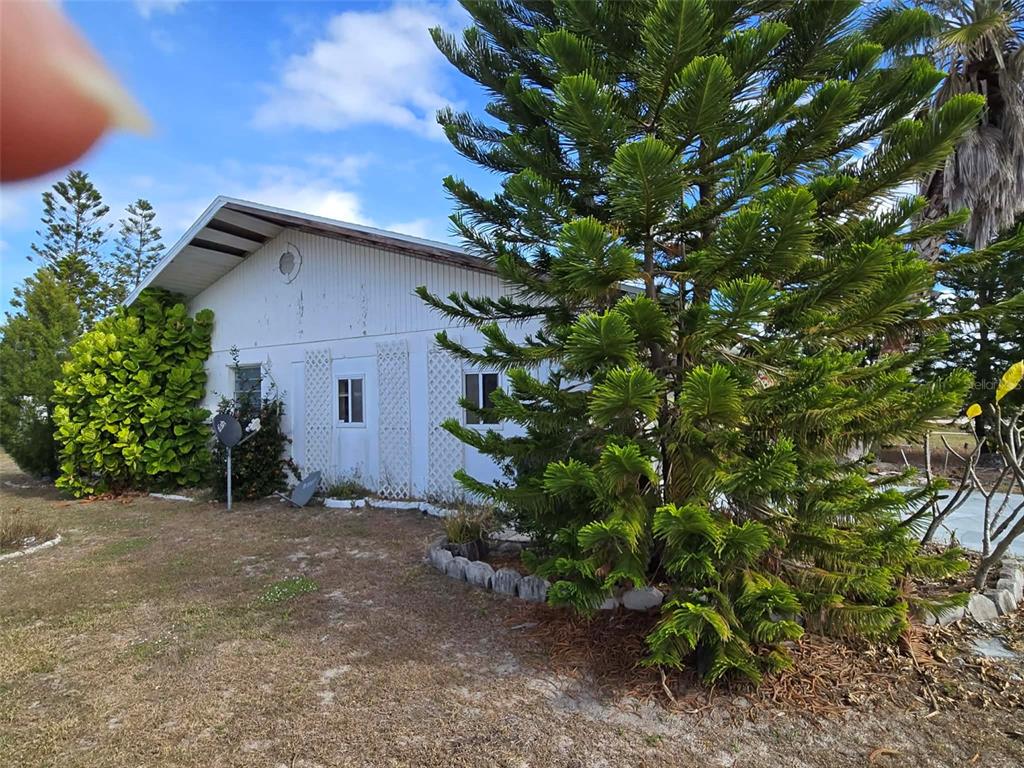 211 Rickenbacker Drive Sun City Center, FL 33573 - Photo 10 of 25