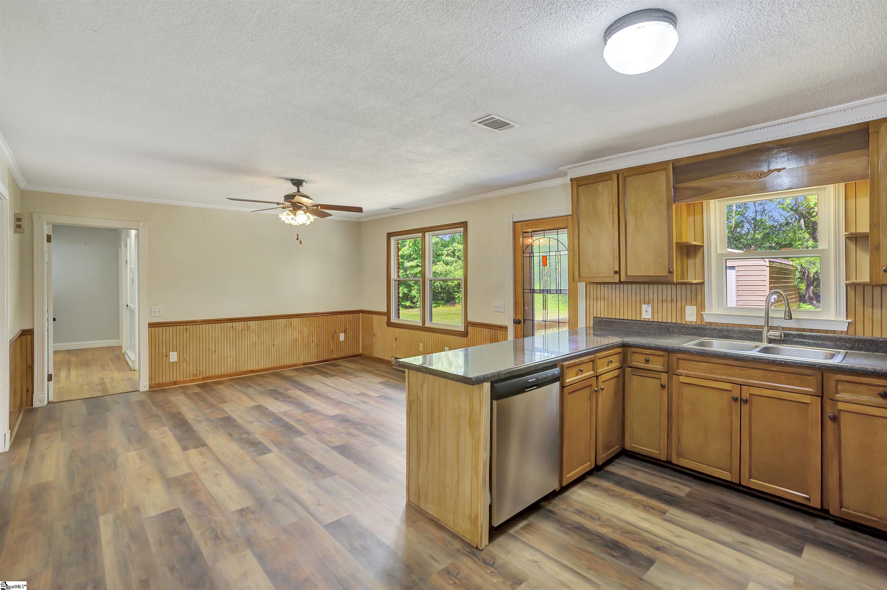 105 Evatt Road Honea Path, SC 29654 - Photo 14 of 35