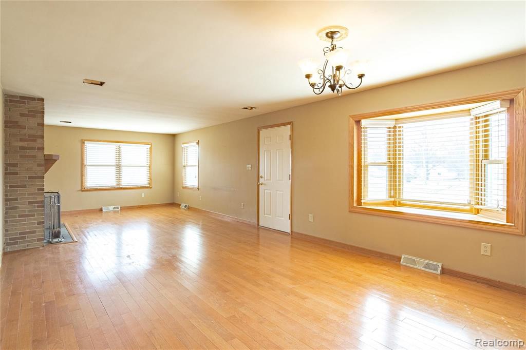10141 Lehring Road Byron, MI 48418 - Photo 2 of 18