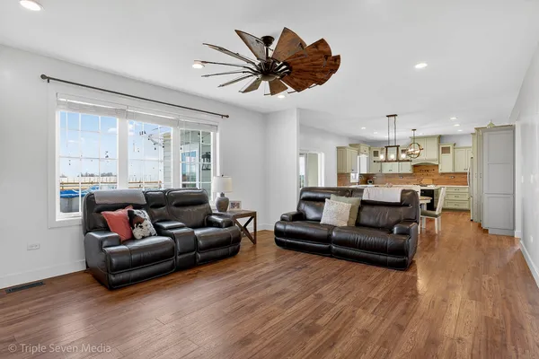 $827,000 | 30847 South Indian Trail Road, Wilmington, IL 60481
