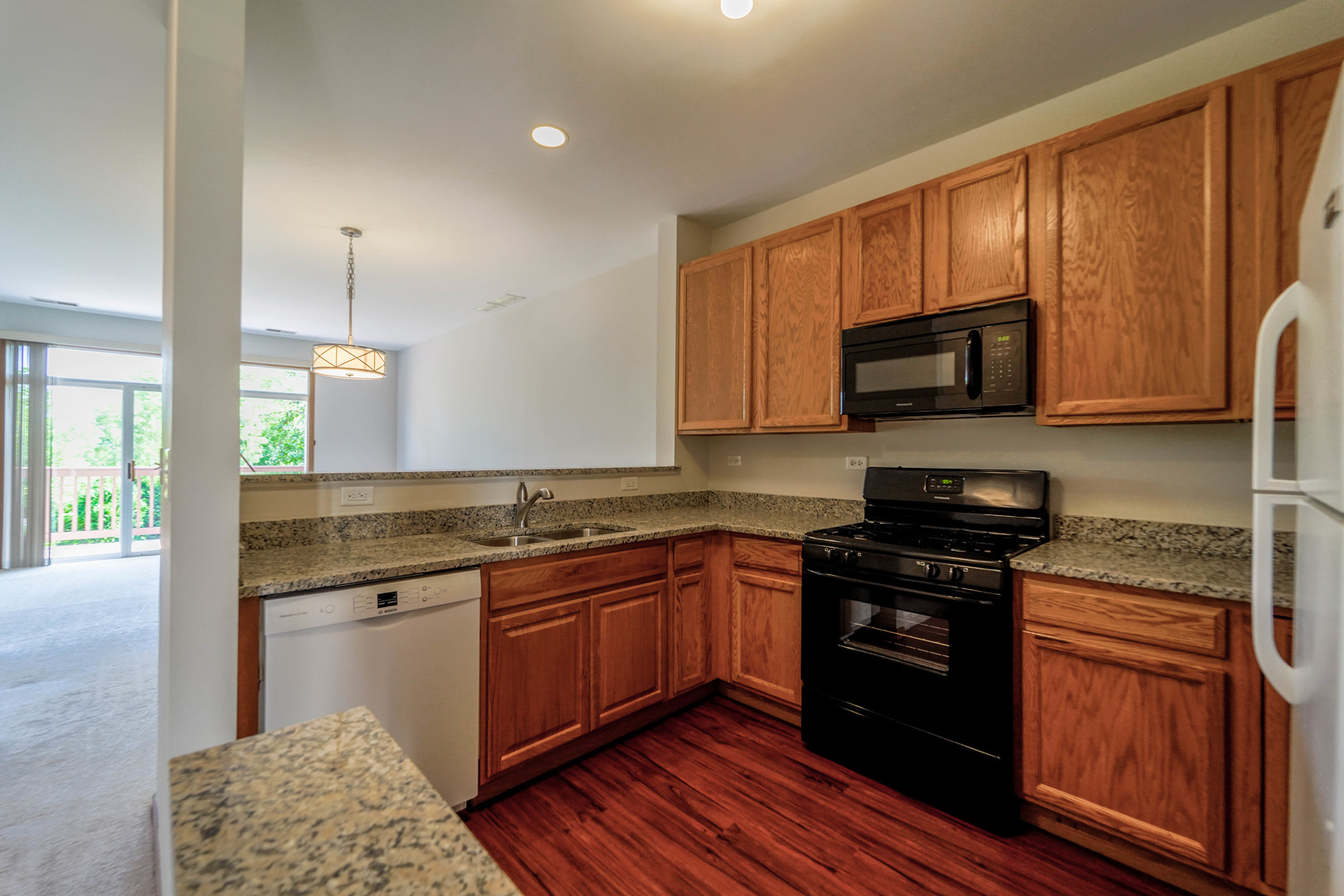 934 Genesee Drive Naperville, IL 60563 - Photo 4 of 30