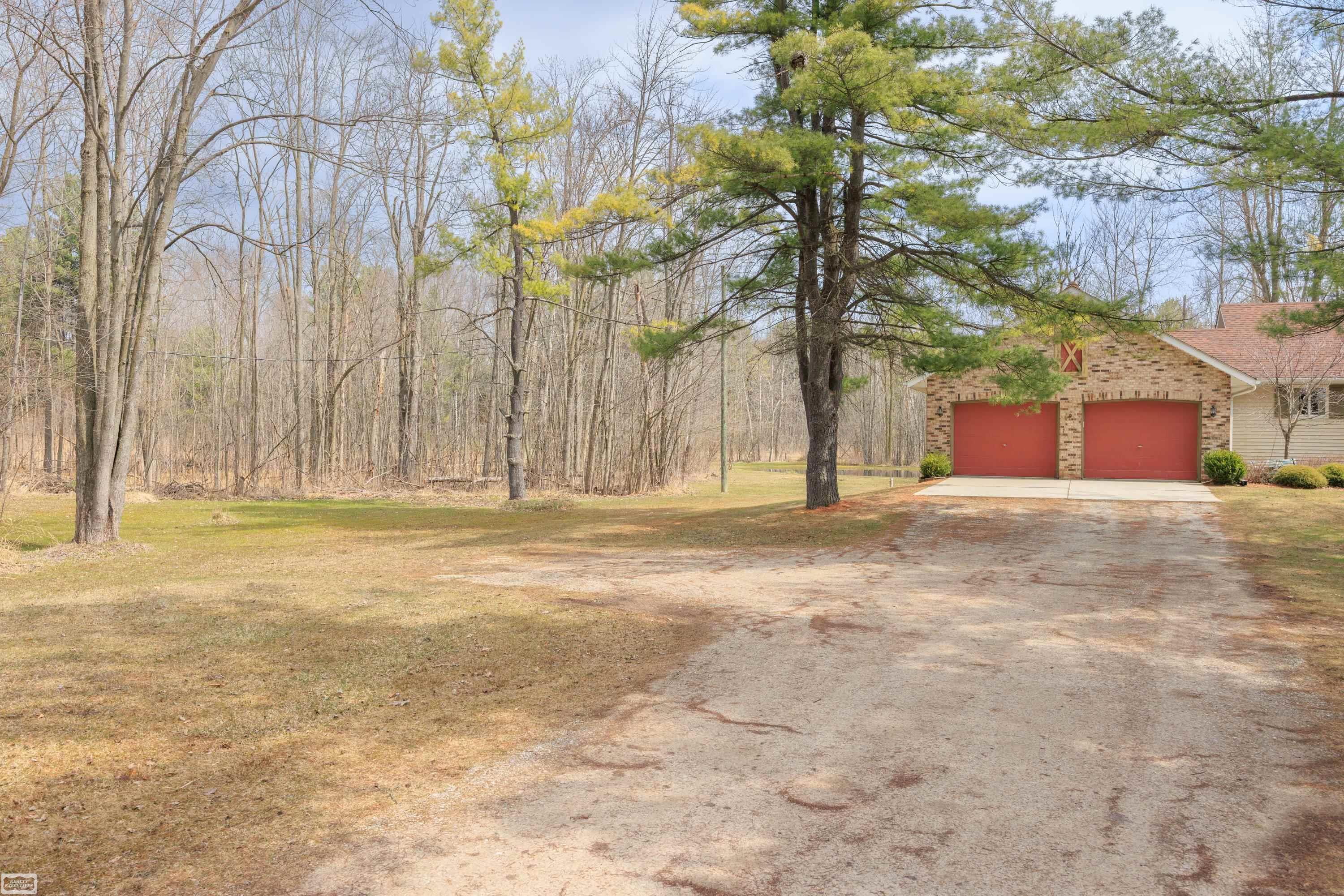 475 South Bartlett Road St. Clair, MI 48079 - Photo 28 of 48 50171690-e0f48929-d31f-4f15-93ed-8b390f960b4e.JPG